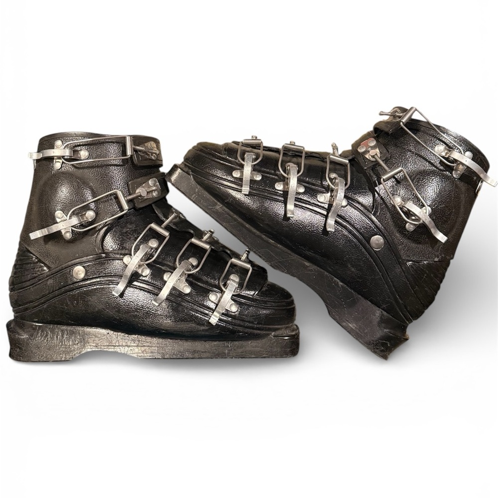 Vintage Lange Black Women’s Ski Boots